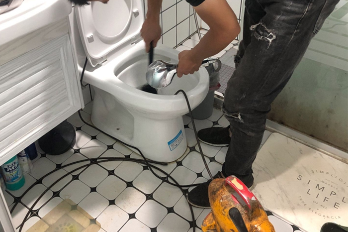 武安马桶堵塞自己疏通还是找师傅？专业上门服务让你省时更省心